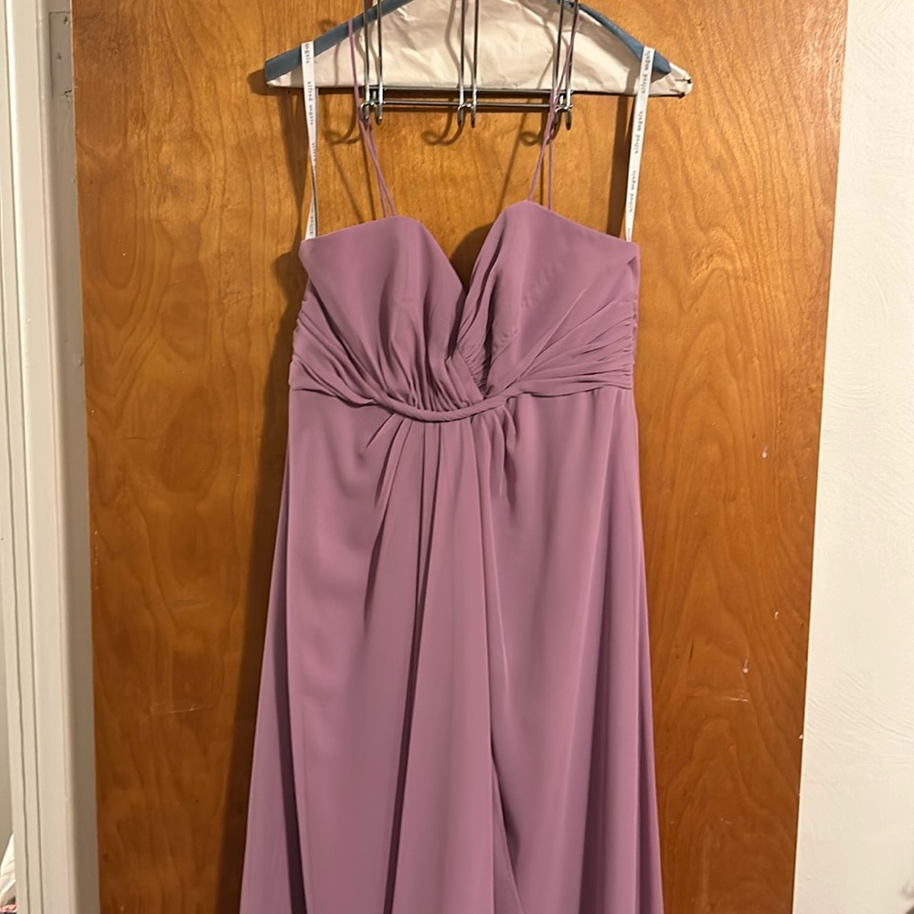 Elegant Mauve Strapless Dress